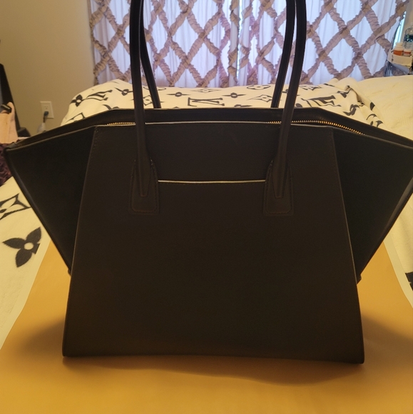 Avril Extra-Large Leather Top-Zip Tote Bag New with tags - Picture 6 of 14